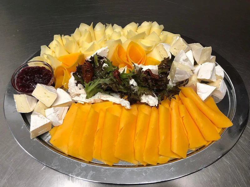 Sýrová mísa — catering U Splavu
